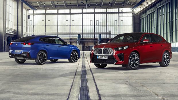 BMW iX2 2024 avec photo duo X2
