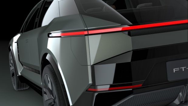 L'arrière du concept SUV EV intermédiaire Toyota FT-3e du Salon automobile de Tokyo 2023 est peint en gris vert