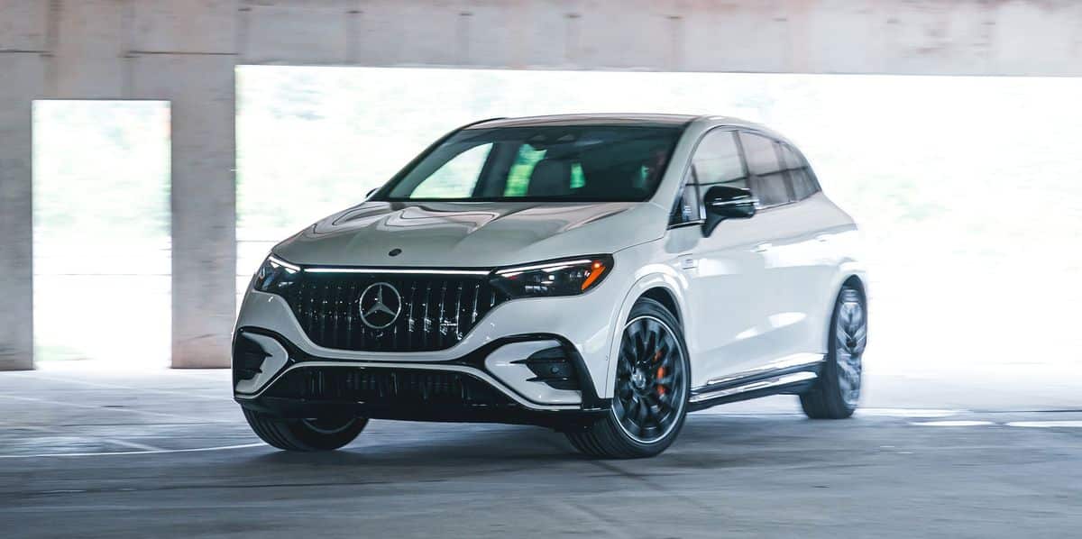 Le SUV Mercedes-AMG EQE 2024 remodèle la définition d’un AMG