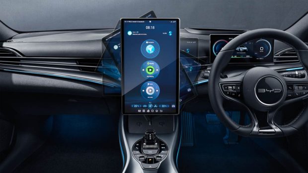 Écran tactile et volant central intérieur BYD Seal 2024