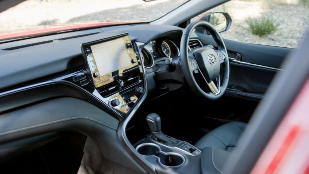 Toyota Camry SX hybride 2022-5