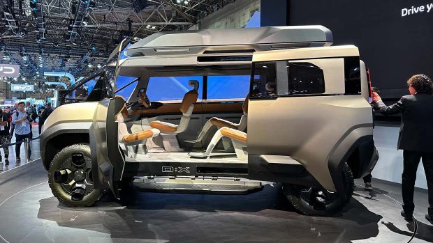 Tokyo Mobility Show 2023 - Profil latéral du fourgon Delica du concept Mitsubishi DX