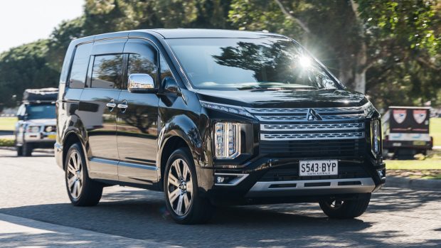 Conduite de la Mitsubishi Delica 2021