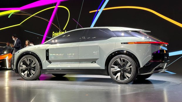 Tokyo Mobility Show 2023 - Profil latéral du concept Toyota FT-3E