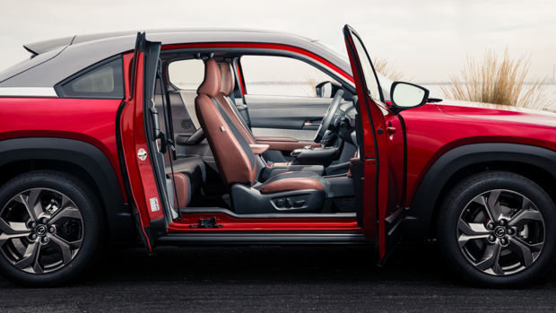 Mazda MX-30 M Hybride 2021 portes freestyle