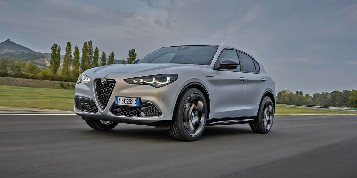 L’Alfa Romeo Stelvio Competizione 2024 ajoute du luxe, pas de la sportivité
