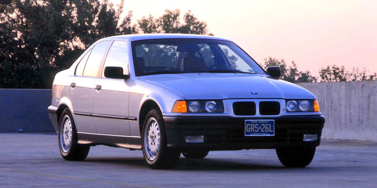 La BMW 325i 1992 est à la hauteur de la légende de la Série 3