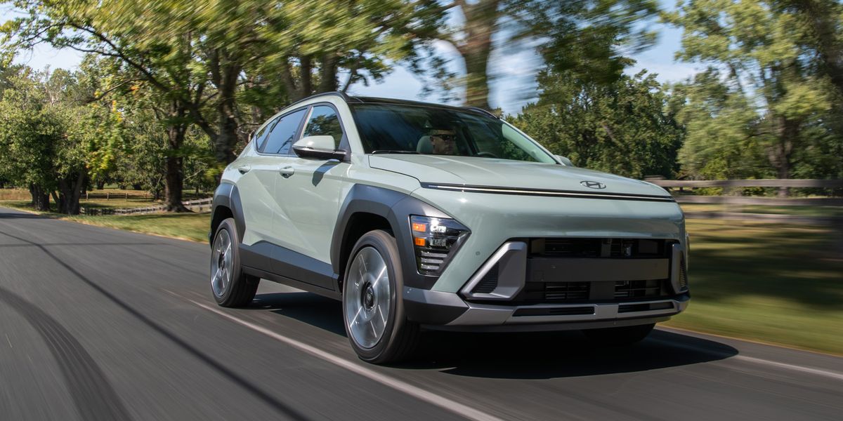 Le Hyundai Kona 2024 grandit mais reste courageux