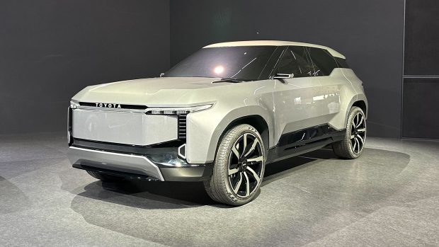 Tokyo Mobility Show 2023 Toyota Land Cruiser SE avant 3/4