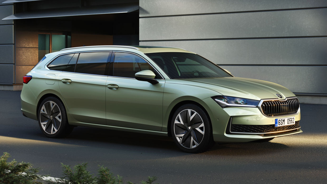 Nouvelle Skoda Superb 2025 : un liftback et un wagon de 195 kW arrivent en Australie avec plus de praticité et de technologie