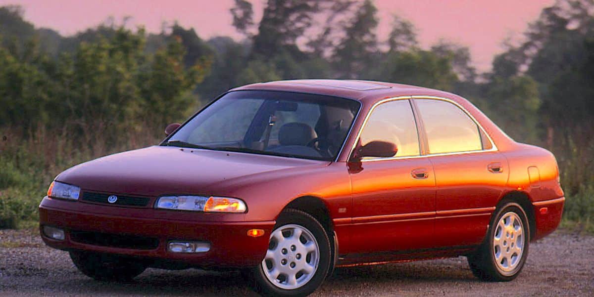 La Mazda 626ES 1993 est aussi douce qu'une poupée Ken