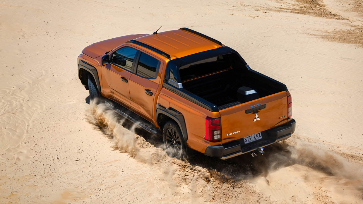 Mitsubishi Triton prototype 2024 arrière ci-dessus