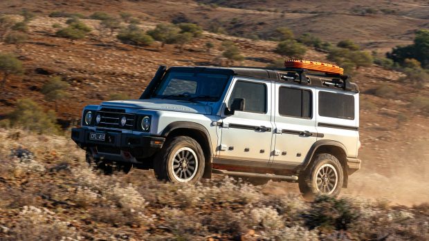 Ineos Grenadier, prise de vue au volant, vue 3/4 avant