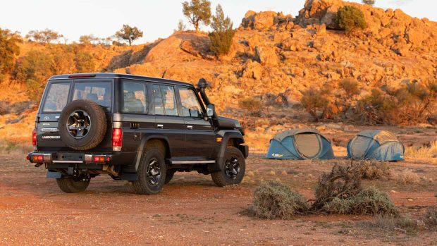 Toyota Série 70 Land Cruiser 2024 arrière