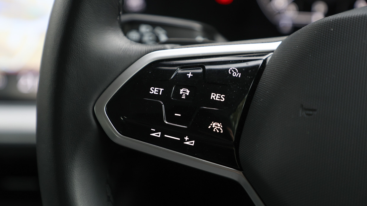 Boutons volant Volkswagen Touareg 170TDI 2024