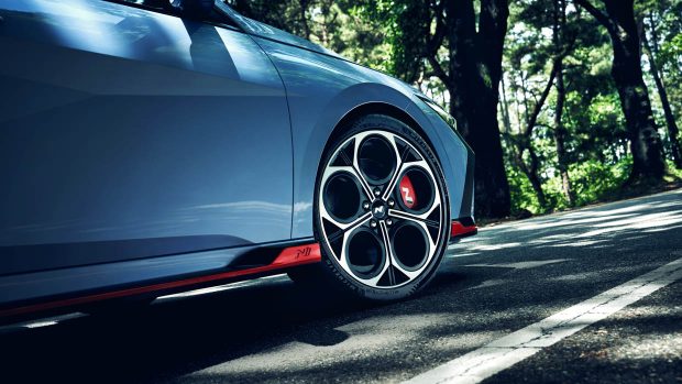 Conception des roues rénovées de la Hyundai i30 Berline N 2024