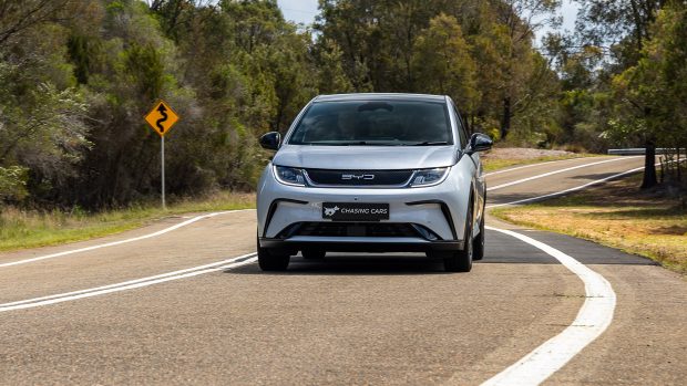 BYD Dolphin Premium 2023 avant 3/4 9