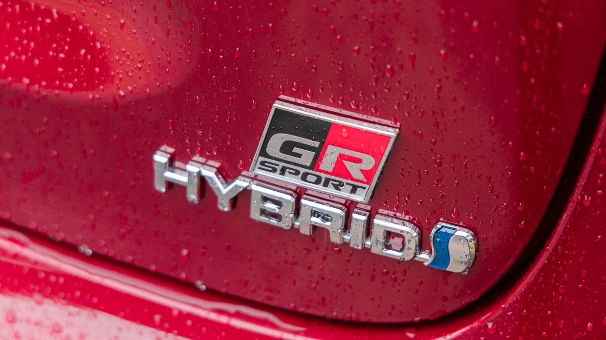 Toyota Yaris Cross GR Sport hybride 2023 badge 2