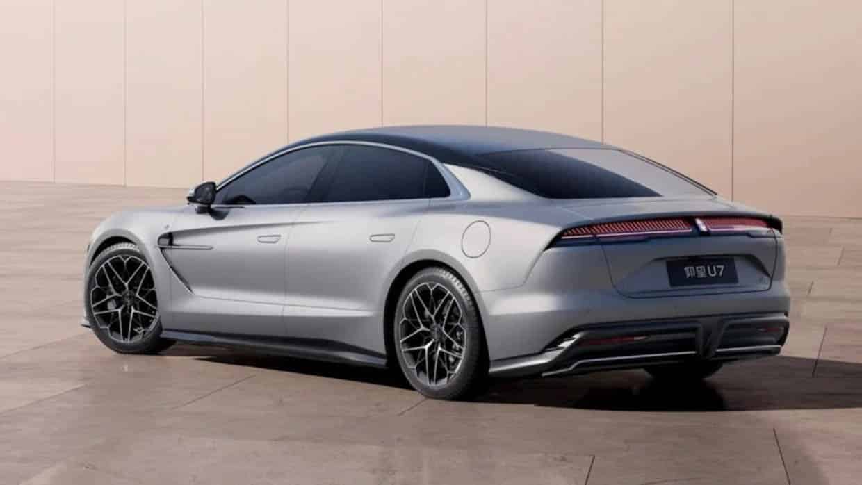 La super berline Yangwang U7 de 960 kW de BYD devrait rivaliser avec la Tesla Model S Plaid