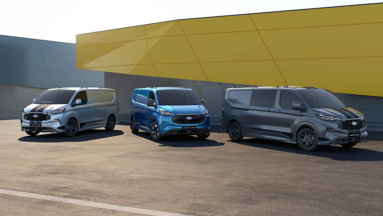 Ford Transit Custom 2024 : des variantes Sport et Sport Double Cab ajoutées à la gamme
