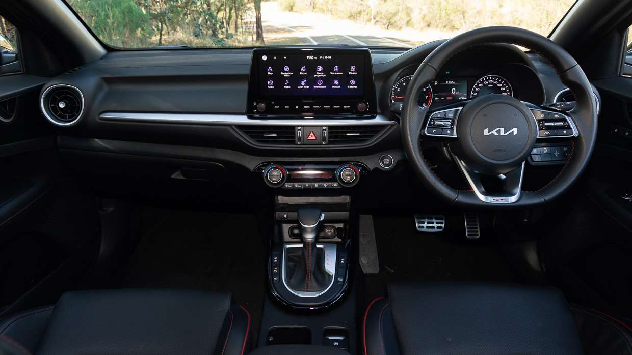 Kia Cerato GT 2024 intérieur 2