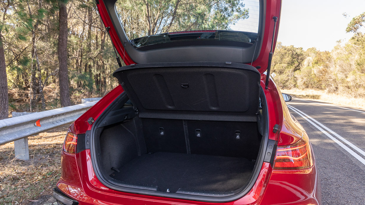 Coffre intérieur Kia Cerato GT 2024