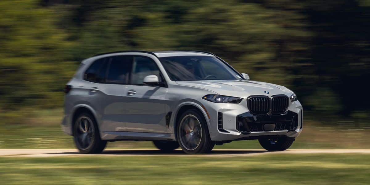Le BMW X5 xDrive50e 2024 apporte des chiffres plus élevés partout
