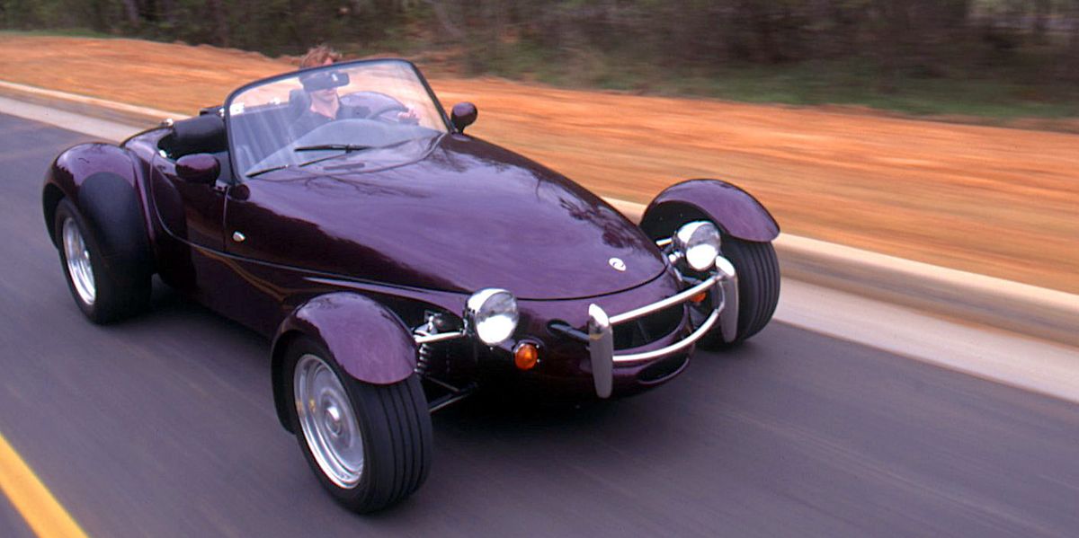 Le Panoz Roadster de 1995 est un autre type de muscle américain
