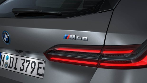 Insigne arrière de la BMW i5 Touring M60 xDrive 2024