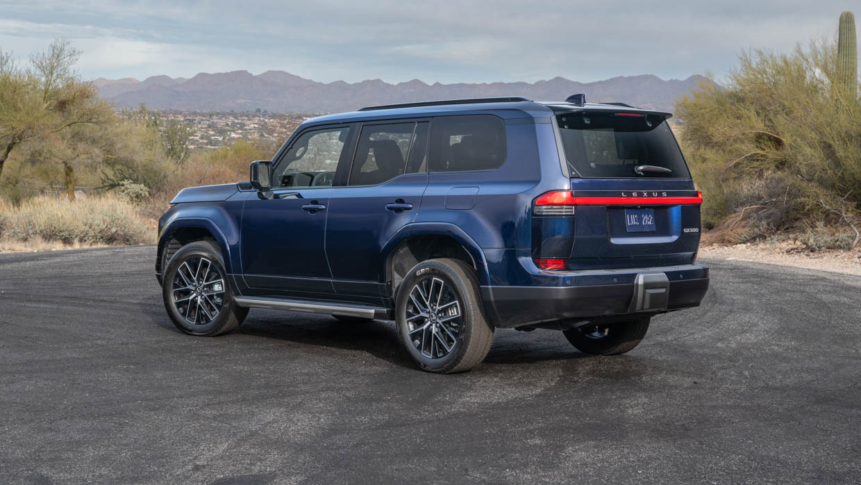 Lexus GX550 Premium (US) 2024 arrière 3/4