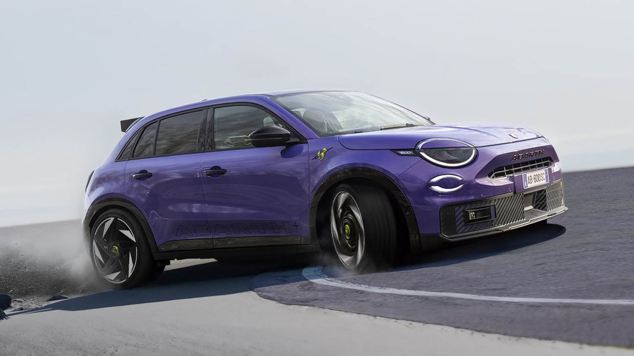 Abarth 600e 2024 : le modèle le plus puissant à rejoindre la 500e berline dans la gamme de performances électriques