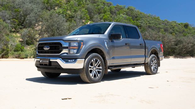 Ford F-150 XLT SWB 2024 front de plage 3/4