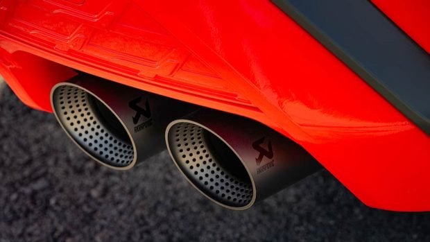 Système d'échappement quadruple Akrapovic du prototype Audi S3 2025