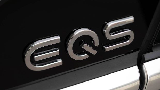 Insigne Mercedes-Benz EQS 2023
