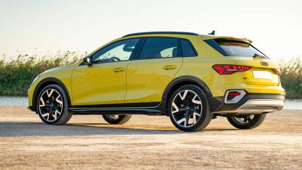 Audi A3 2024 allstreet extérieur jaune python