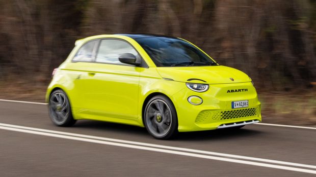 Miniature de l'Abarth 500e 2024