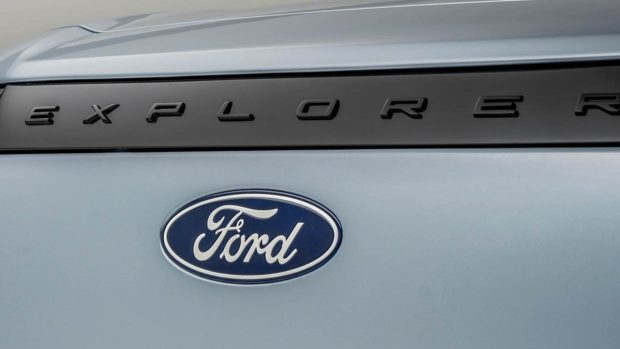 Insigne avant du Ford Explorer EV