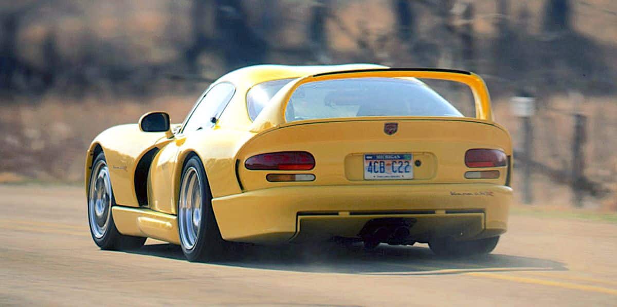 Le Hennessey Venom 650R 1999 est une glorieuse exagération