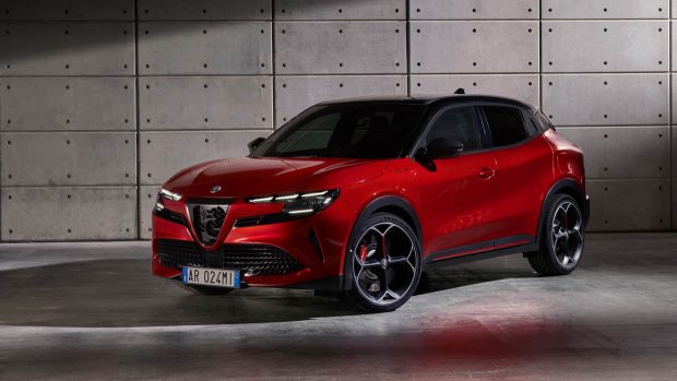 2024 Alfa Romeo Milano avant 3/4 2 statique