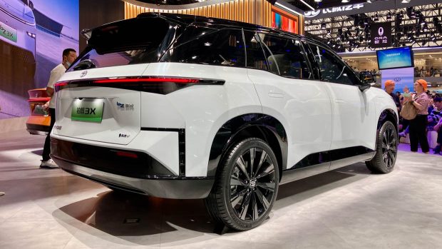 Présentation du modèle Toyota BZ3X 2024 au Salon automobile de Pékin