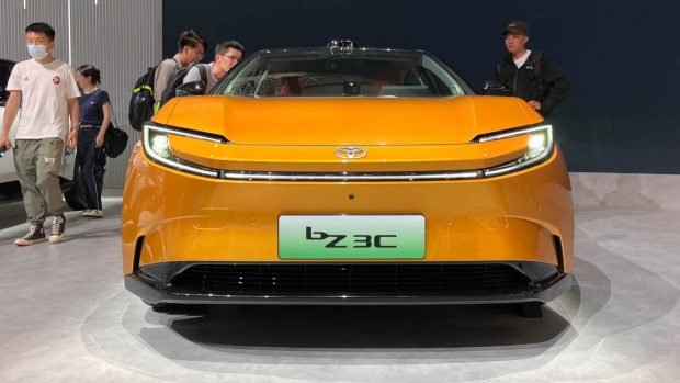 Présentation du modèle Toyota BZ3C 2024 au Salon automobile de Pékin