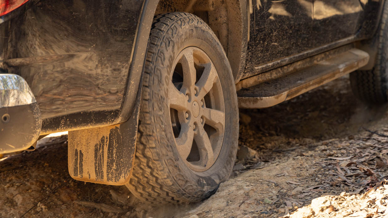 Volkswagen Amarok a relevé l'arrière tout-terrain 2024