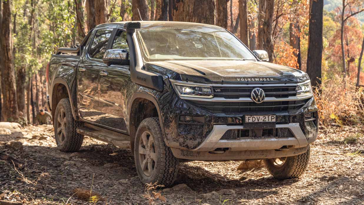Volkswagen Amarok lifted 2024 off-road static