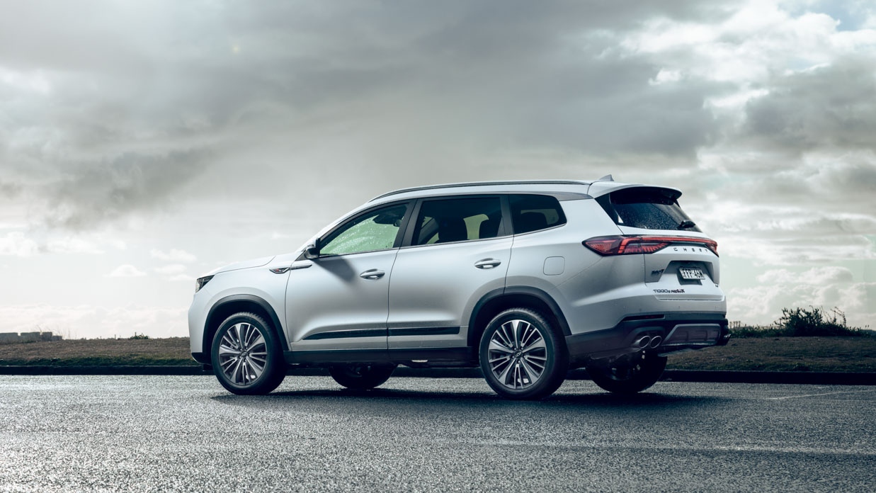 Chery Tiggo 8 Pro Max 2024 arrière loin