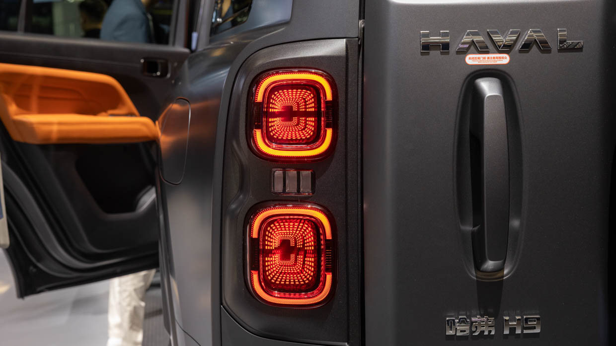 Détail du feu arrière à LED GWM Haval H9 2024