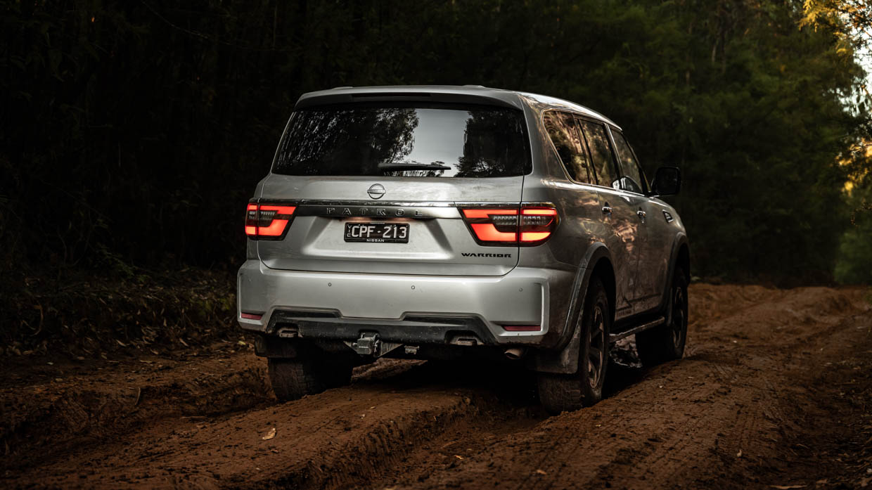 Prise de vue de l'angle arrière du Nissan Patrol Warrior 2024