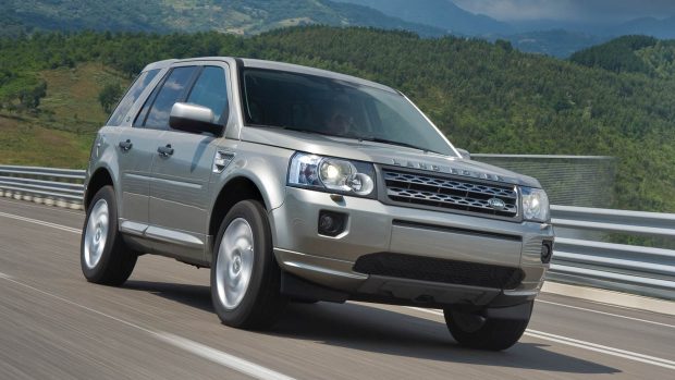 Land Rover Freelander 2 2011, vue de conduite 3/4 avant