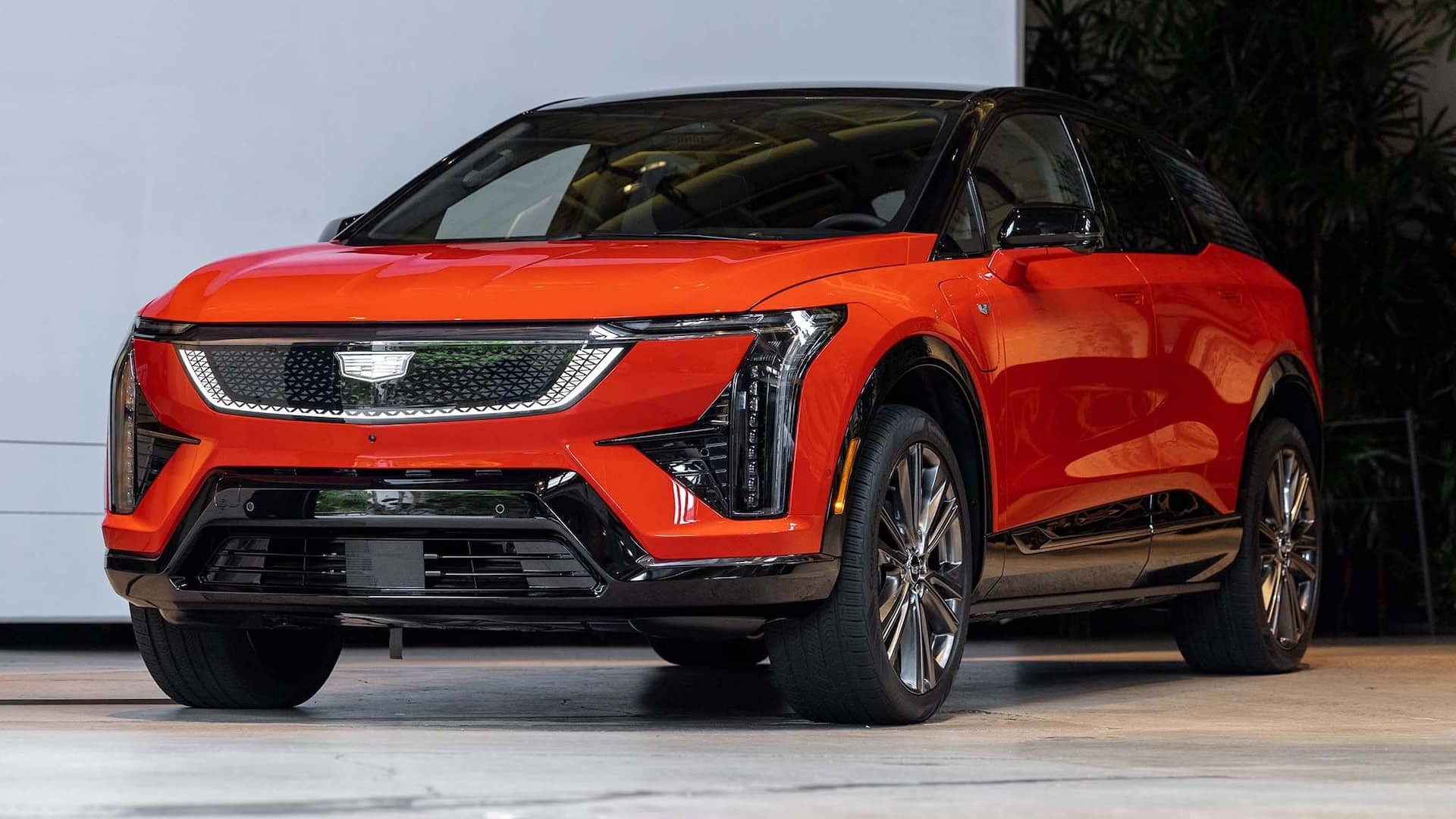 013 2025 Cadillac Optiq front view