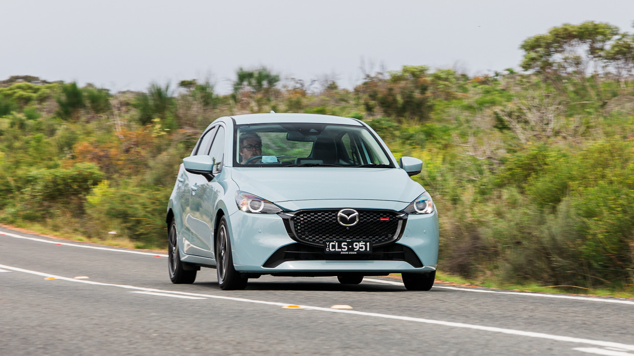 Mazda 2 GT 2024 conduite avant 2