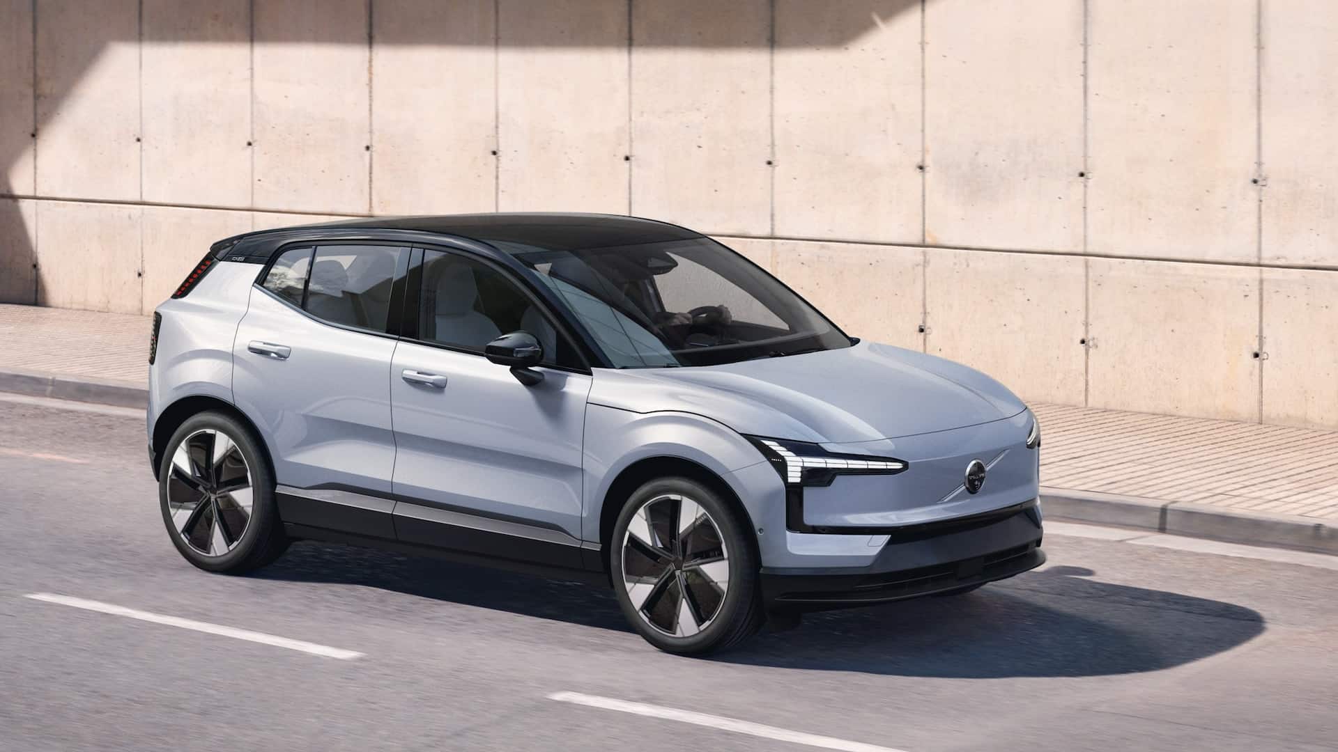 020 2025 volvo ex30 front three quarter view e1699247165650